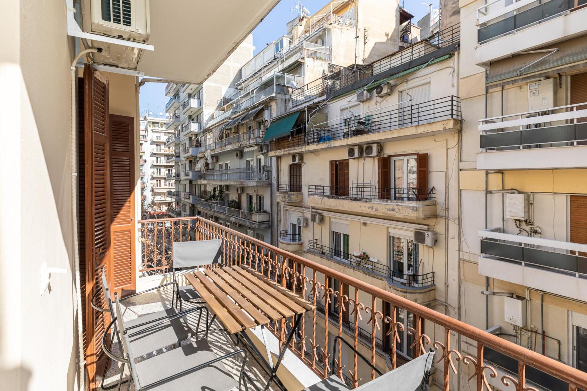 Vista By Halu!: Spacious City Centre Home Thessaloniki Buitenkant foto